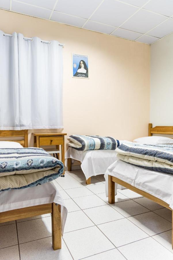 Apartment With Shared Bathroom,1698213777:JPEG